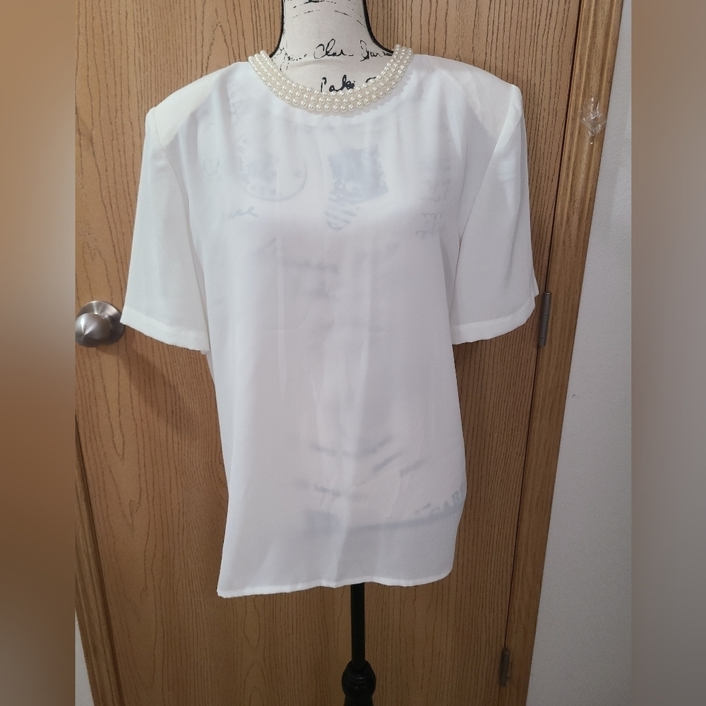 Sellecca Vintage 80s Pearl Neckline Shoulder Pad Business Dressy Elegant Blouse